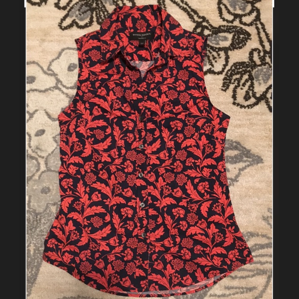 Banana Republic Sleeveless Button Top Size 0P